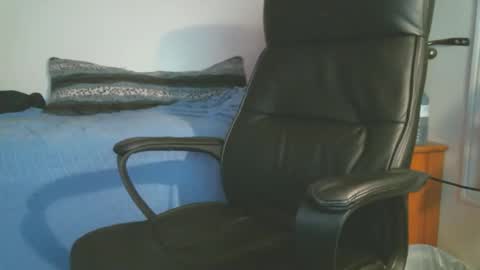 Snapshot of shyboyhugecum2020 chatting on 10.13.25 shyboyhugecum2020 online show from 10.13.25