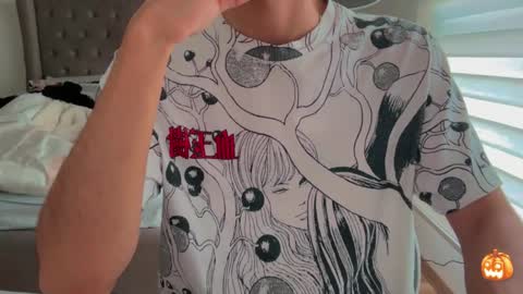 Snapshot of shydude666 chatting on 10.11.25 shydude666 online show from 10.11.25