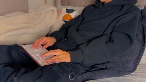 shydude666 online show from 12.03.25