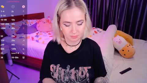 Effie online show from 12.04.24