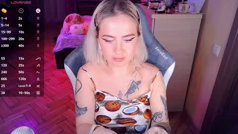 Effie online show from 12.18.24