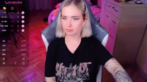 Effie online show from 12.20.24