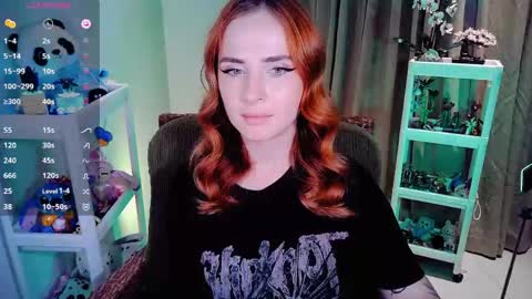 Snapshot of shyfoxxxy chatting on 04.23.26 Effie online show from 04.23.26