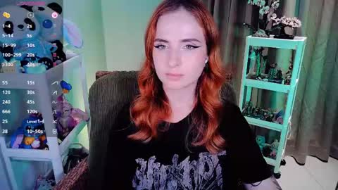 Snapshot of shyfoxxxy chatting on 04.28.26 Effie online show from 04.28.26