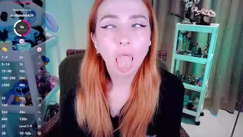 Snapshot of shyfoxxxy chatting on 05.02.26 Effie online show from 05.02.26