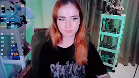 Snapshot of shyfoxxxy chatting on 05.03.26 Effie online show from 05.03.26