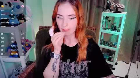 Snapshot of shyfoxxxy chatting on 05.23.26 Effie online show from 05.23.26