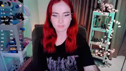 Snapshot of shyfoxxxy chatting on 05.30.26 Effie online show from 05.30.26