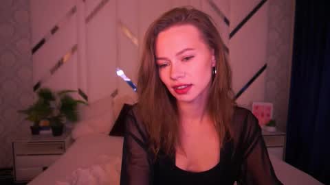 Snapshot of shyysiren chatting on 11.13.25 shyysiren online show from 11.13.25