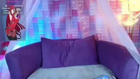 Snapshot of sia01 chatting on 10.20.25 Luciana online show from 10.20.25