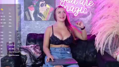 Snapshot of siamarlin chatting on 06.23.26 siamarlin online show from 06.23.26