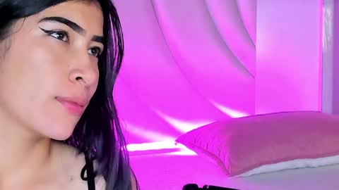 Snapshot of siara_lewis_ chatting on 05.16.26 Siara and Zoe tattoo online show from 05.16.26