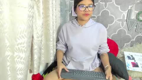 Snapshot of sidney_brownn chatting on 06.11.26 sidney_brownn online show from 06.11.26