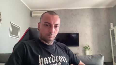 Snapshot of sidvicious23cm chatting on 10.29.25 sidvicious23cm online show from 10.29.25