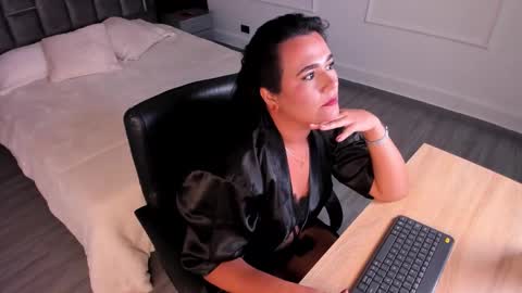 Siena Rosewood online show from 11.21.25