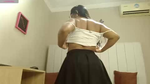 Sienna online show from 09.11.25