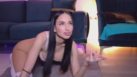 Sienna online show from 03.05.26