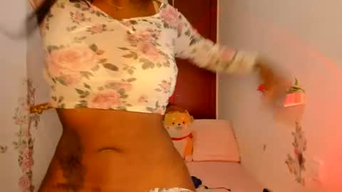 Snapshot of sierra_violet chatting on 07.08.26 sierra_violet online show from 07.08.26