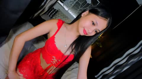 Snapshot of sierracoxriches chatting on 01.19.25 Belle online show from 01.19.25