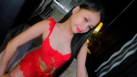 Snapshot of sierracoxriches chatting on 01.21.25 Belle online show from 01.21.25