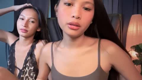 Snapshot of sierracoxriches chatting on 10.06.25 Belle online show from 10.06.25