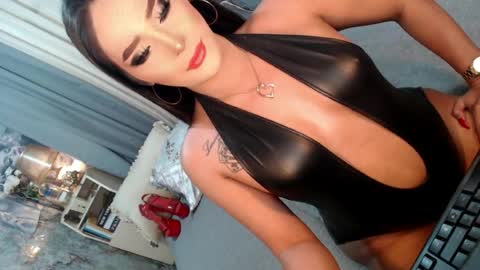 Snapshot of sierrafina_mcbride chatting on 05.04.26 Sierrafina online show from 05.04.26