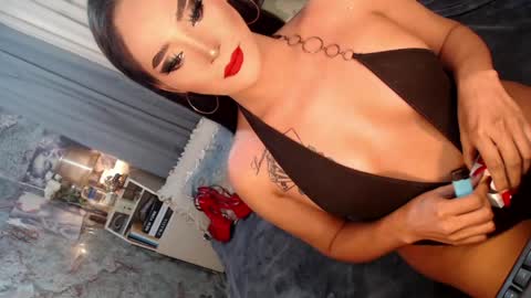 Snapshot of sierrafina_mcbride chatting on 05.11.26 Sierrafina online show from 05.11.26