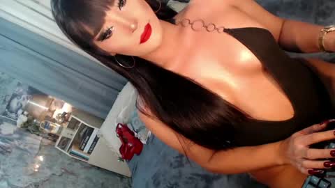 Snapshot of sierrafina_mcbride chatting on 05.18.26 Sierrafina online show from 05.18.26