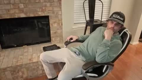 Snapshot of sigmaslayer chatting on 02.14.26 sigmaslayer online show from 02.14.26