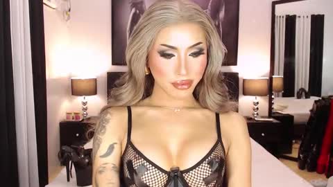 Jenny Hakenson online show from 09.13.25