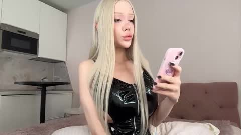 Diana  online show from 10.01.25