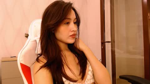 Snapshot of silk_ann chatting on 09.18.25 silk_ann online show from 09.18.25