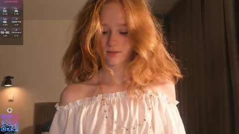 Snapshot of silkencrave chatting on 09.27.25 Call me Mia online show from 09.27.25