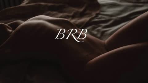 Snapshot of silky_huzelnut chatting on 10.23.25 Mila online show from 10.23.25