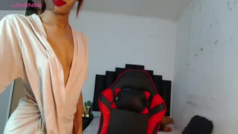  Niki  online show from 10.04.25