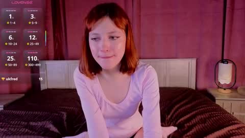 silly___woman online show from 11.12.25