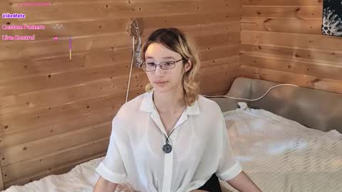 Snapshot of silvadevil chatting on 12.18.25 Kate online show from 12.18.25