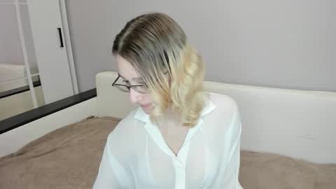 Snapshot of silvadevil chatting on 02.26.26 Kate online show from 02.26.26