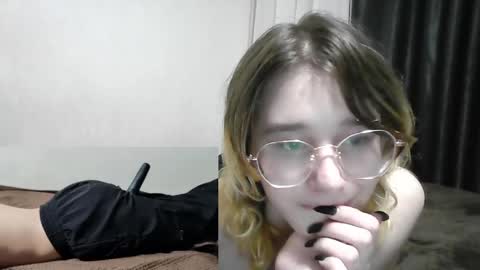 Snapshot of silvadevil chatting on 05.19.26 Kate online show from 05.19.26