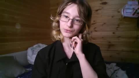 Snapshot of silvadevil chatting on 05.25.26 Kate online show from 05.25.26