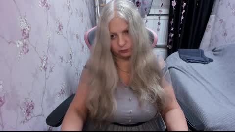 silver_moon_light online show from 09.19.25