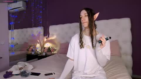 Snapshot of silvermuse chatting on 02.19.26 silvermuse online show from 02.19.26