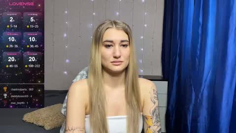 Silvia online show from 02.15.25