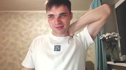 Snapshot of simbo_cool chatting on 11.16.25 Simba online show from 11.16.25