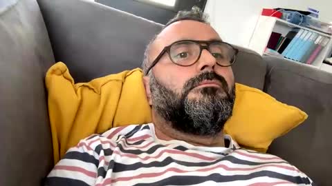 Snapshot of simon_bb chatting on 09.12.25 Si online show from 09.12.25