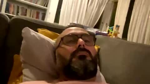 Snapshot of simon_bb chatting on 09.18.25 Si online show from 09.18.25