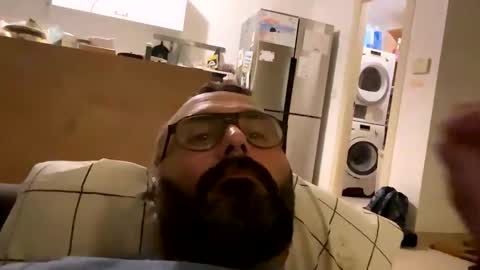 Snapshot of simon_bb chatting on 11.12.25 Si online show from 11.12.25