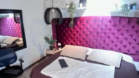 Snapshot of simon_durand chatting on 02.28.26 simon_durand online show from 02.28.26