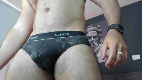 simon_leon01 online show from 12.02.24