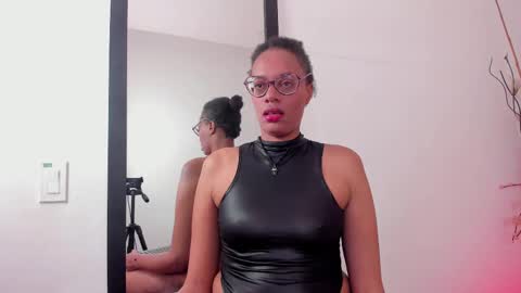 simona_brooke online show from 09.30.25
